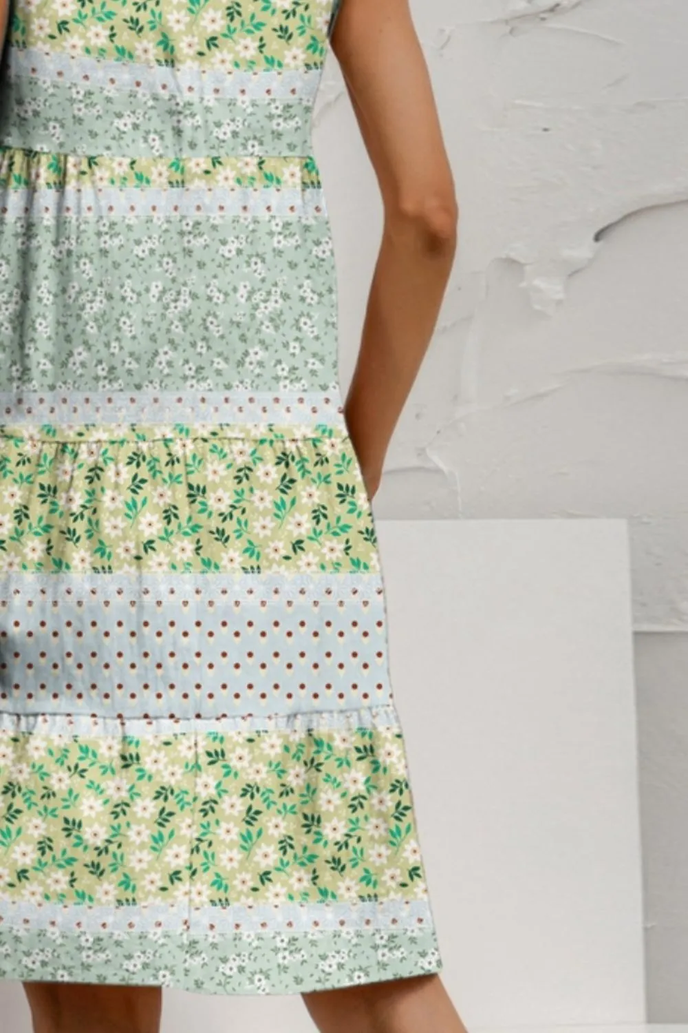 🌺 Tiered Printed Round Neck Sleeveless Dress 🌺