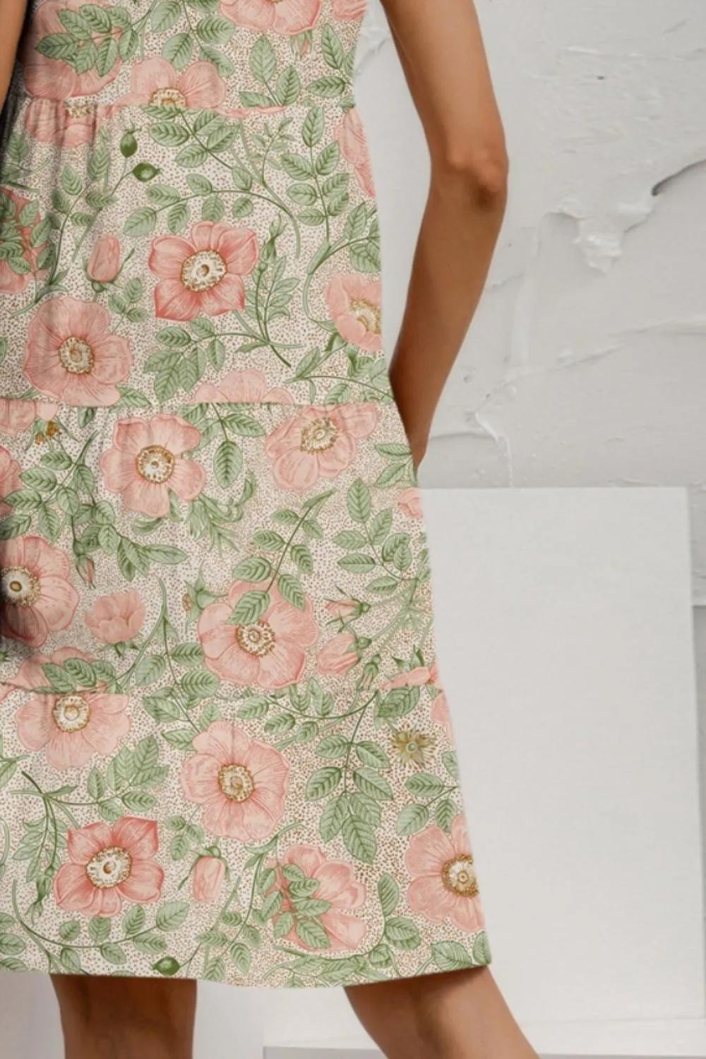 🌺 Tiered Printed Round Neck Sleeveless Dress 🌺