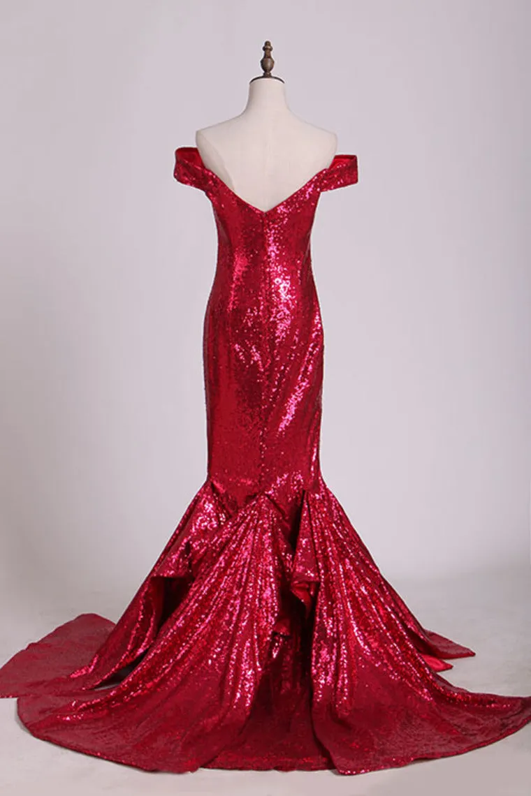 2024 Sexy Off The Shoulder Prom Dresses Sheath With Slit Sequins