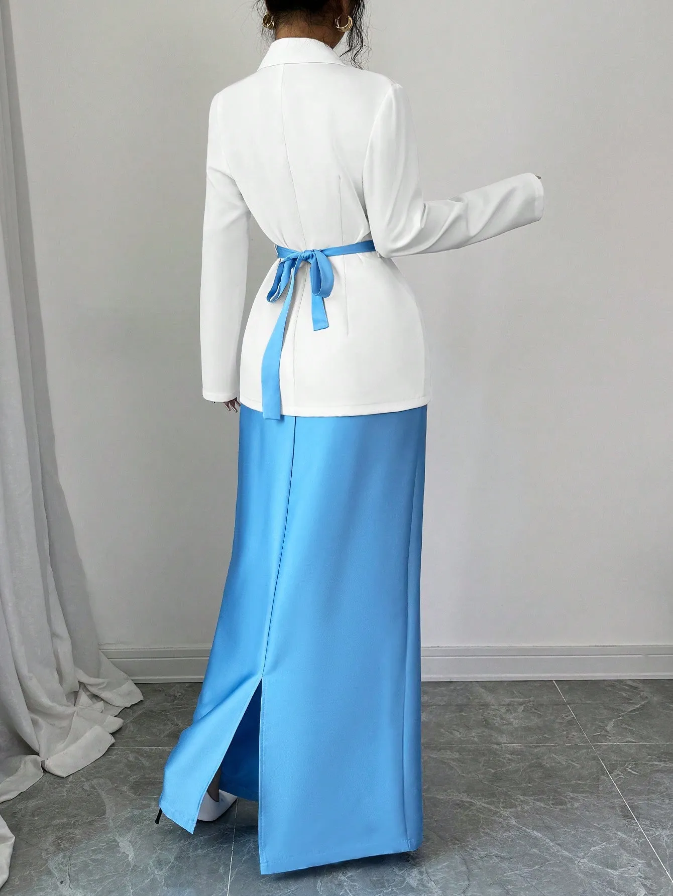 2pcs Set Women Elegant Collared Jacket & A-Line Skirt With Floral Buttons Design