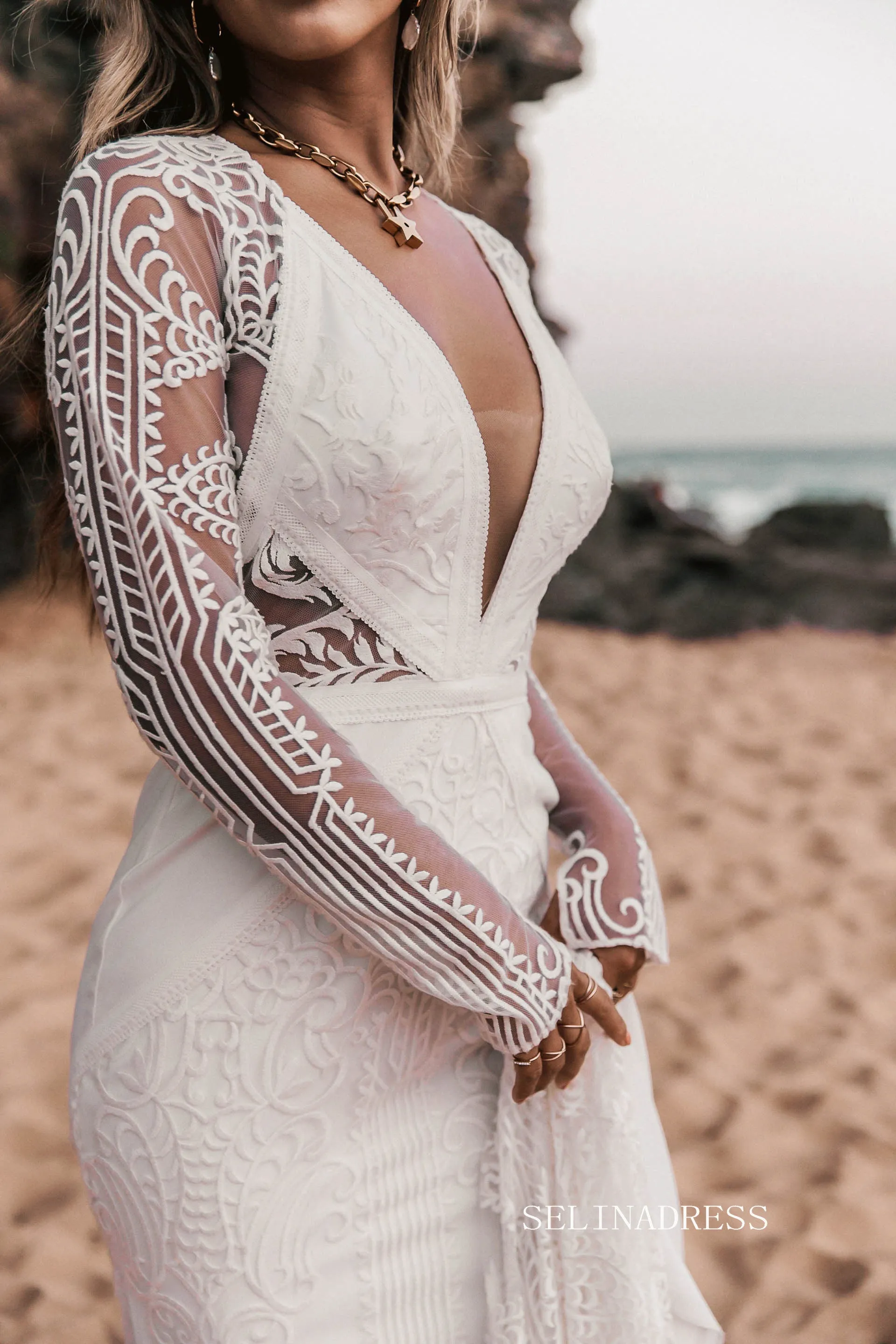 Chic Mermaid V neck Boho Wedding Dress Rustic Long Sleeve Lace Wedding Gowns MLS044