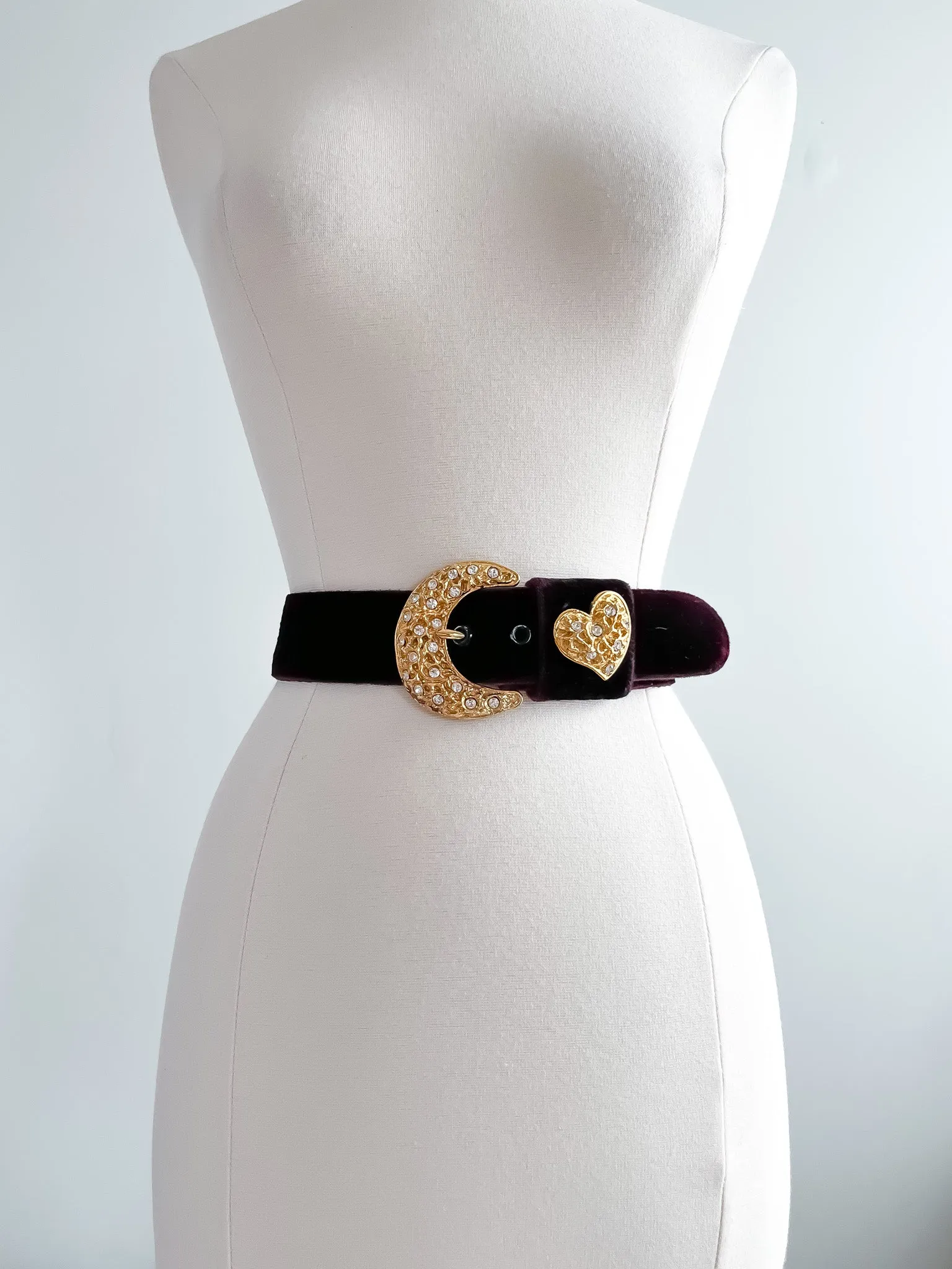 Fabulous Vintage Edouard Rambaud Maroon Velvet Sweetheart Belt / M