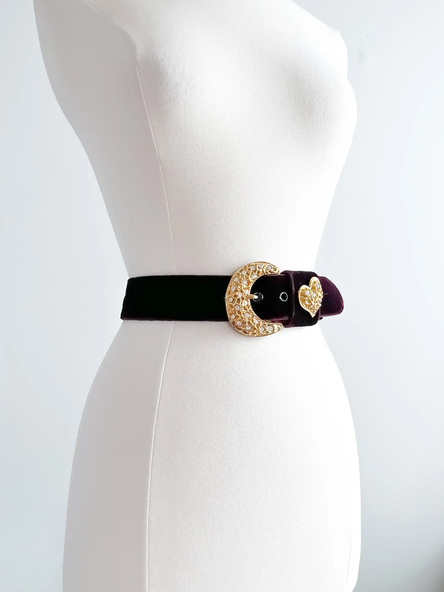 Fabulous Vintage Edouard Rambaud Maroon Velvet Sweetheart Belt / M