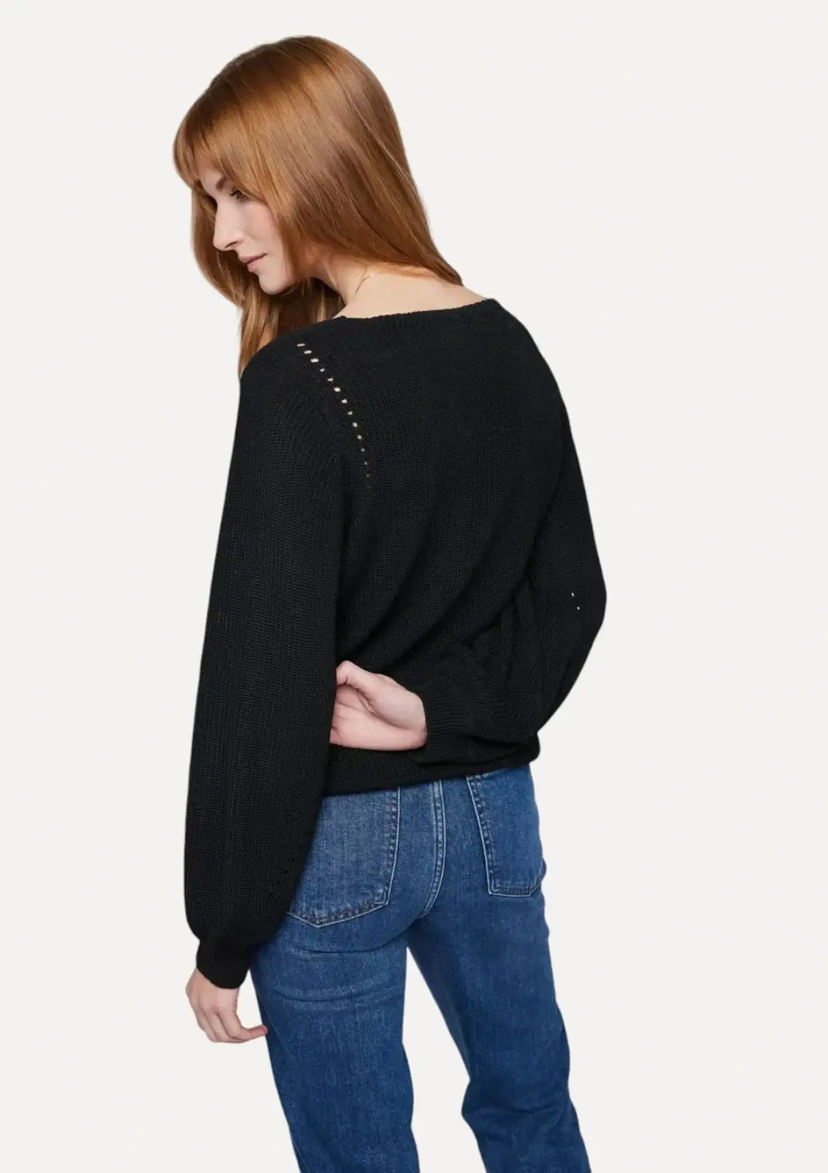 Hailey V-Neck Pullover Sweater - Black