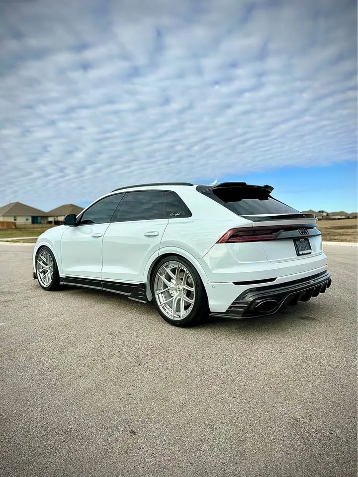 Karbel Carbon Side Skirts for Audi SQ8 Q8 2019-ON Pre-preg Carbon Fiber