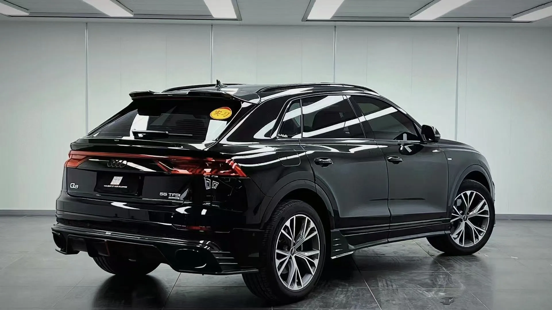Karbel Carbon Side Skirts for Audi SQ8 Q8 2019-ON Pre-preg Carbon Fiber