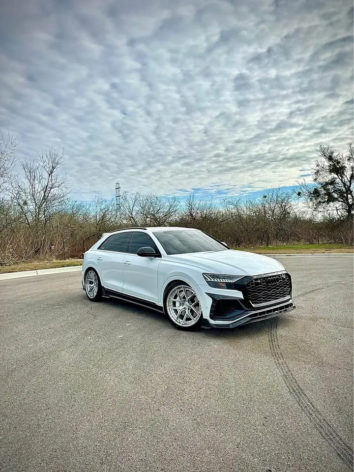 Karbel Carbon Side Skirts for Audi SQ8 Q8 2019-ON Pre-preg Carbon Fiber