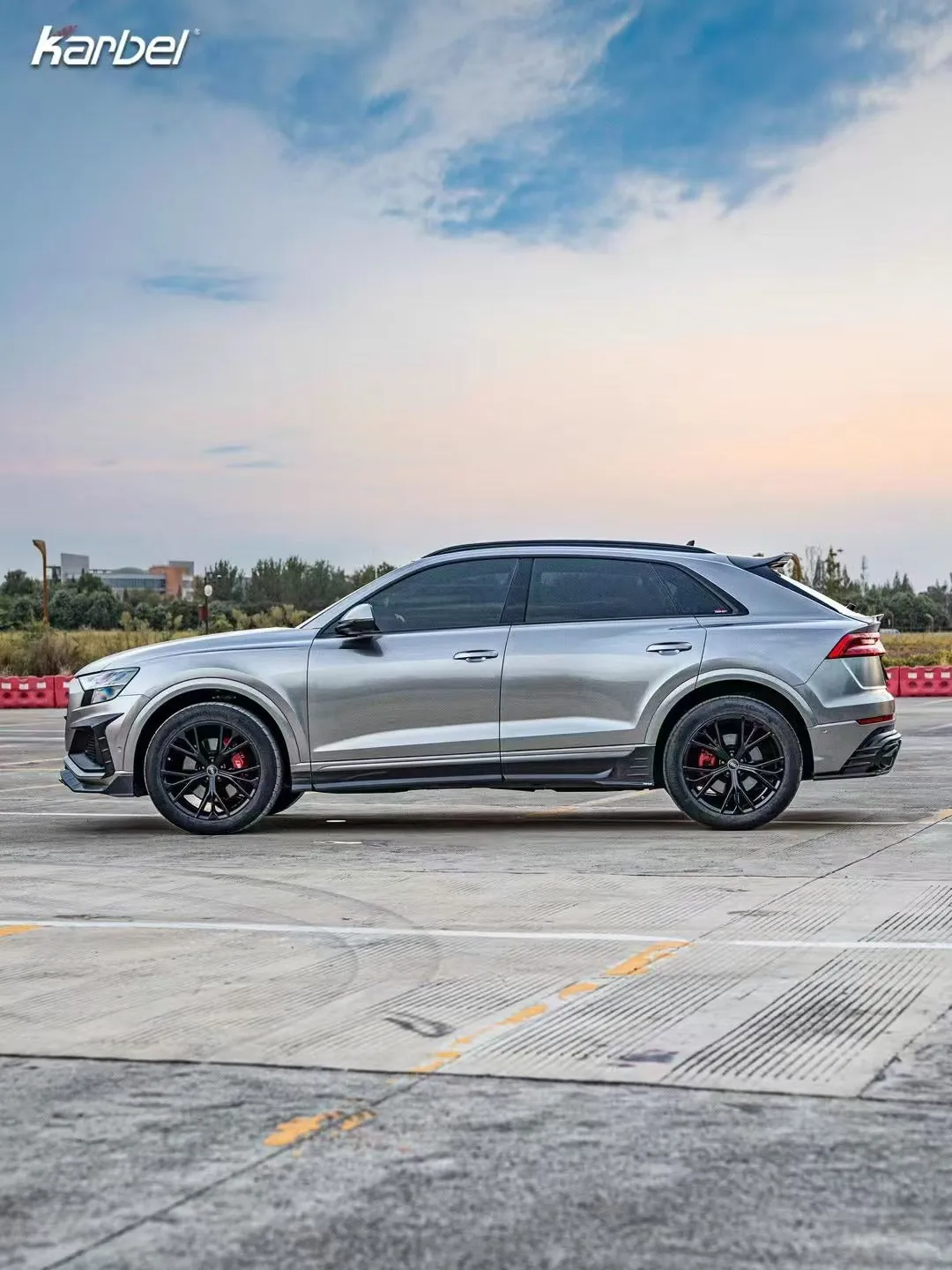 Karbel Carbon Side Skirts for Audi SQ8 Q8 2019-ON Pre-preg Carbon Fiber