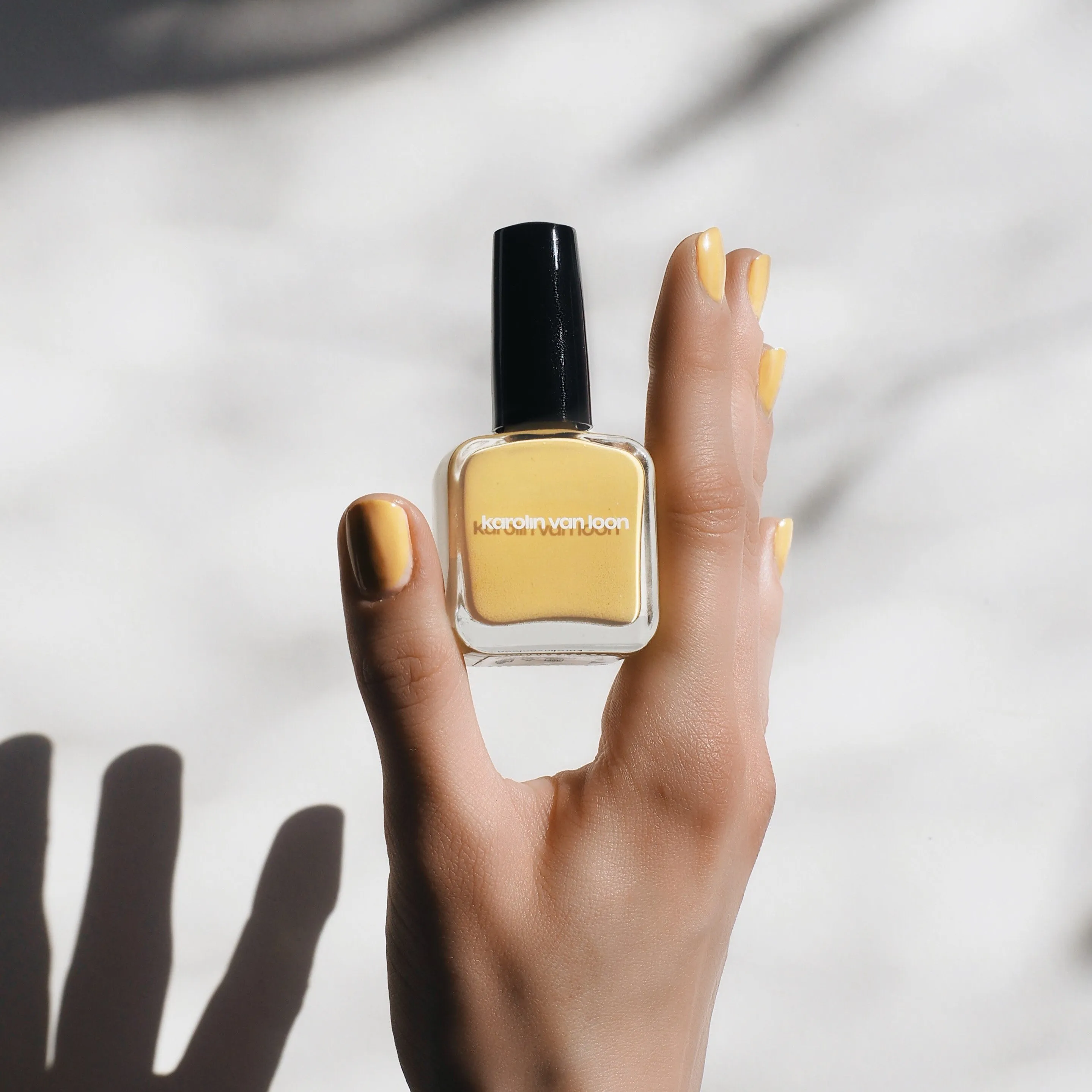 KAROLIN VAN LOON - 17 Jaune Mimosa