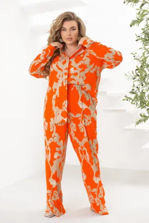 Set in a loose fit