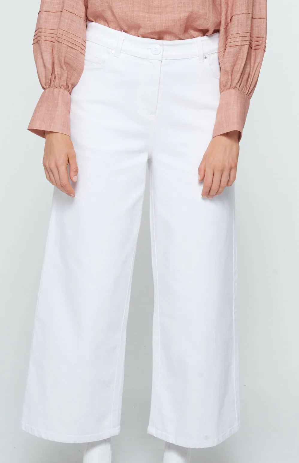 Vantage Jean in Porcelain